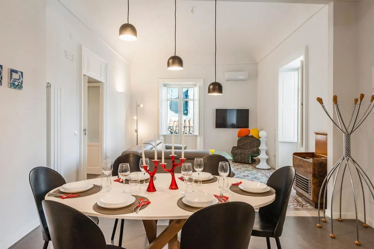 2 Soru Ortigia Holiday Home - Attico Con Terrazza Syracuse 0*,  Italy