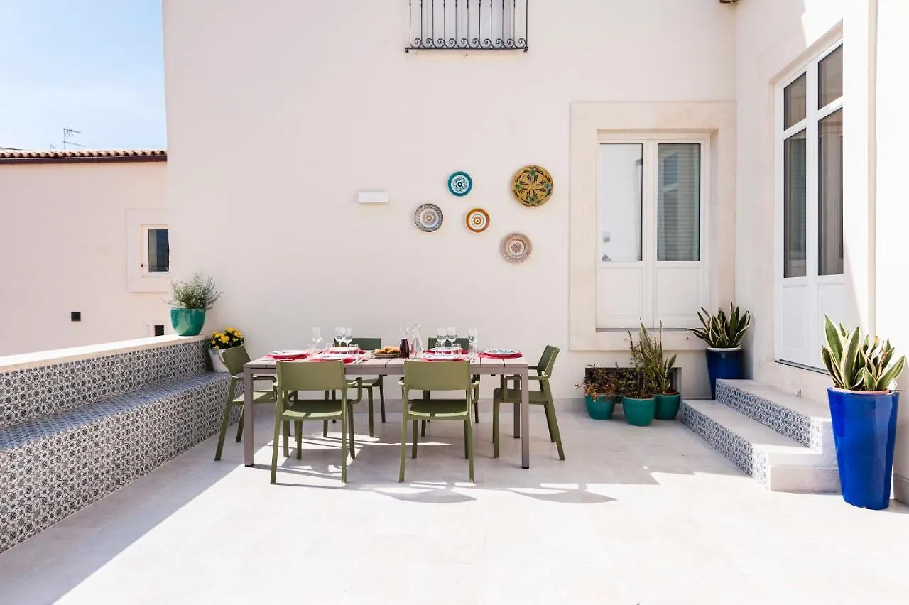 2 Soru Ortigia Holiday Home - Attico Con Terrazza Syracuse
